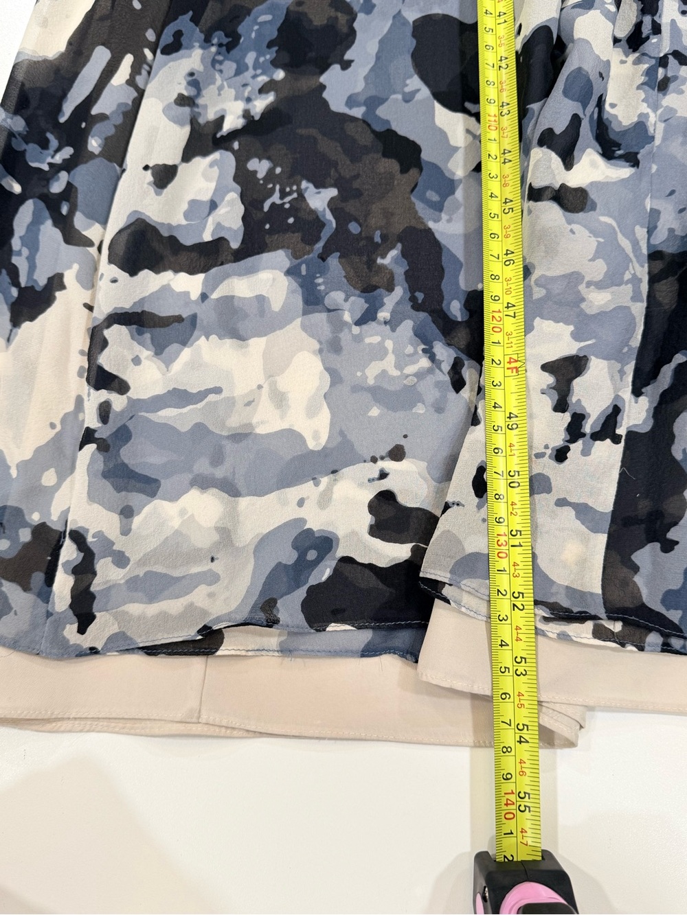 BCBGMAXAZRIA One Shoulder Silk Chiffon Dress Blue Gray Abstract Print Size 6 - Picture 8 of 16